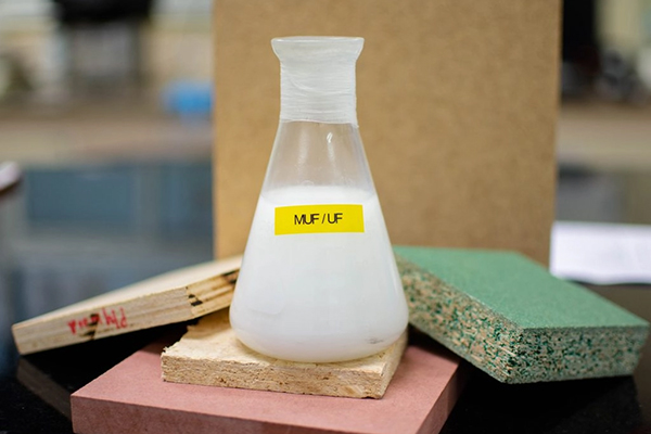 Keo dán gỗ ép cốp pha rất quan trọng đến kết cấu, độ hoàn thiện của sản phẩm